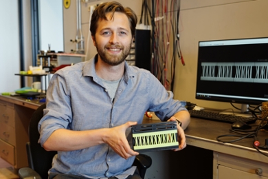 Lennard Kwakernaak with his mechanical metamaterial